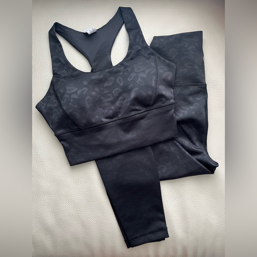 Black leopard active set